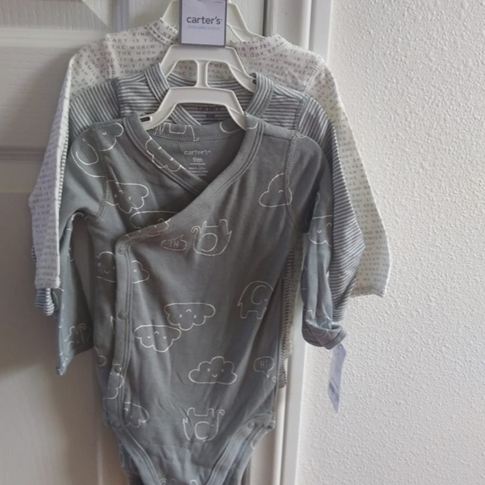 Carters 3 Pieces 9m Baby clothe